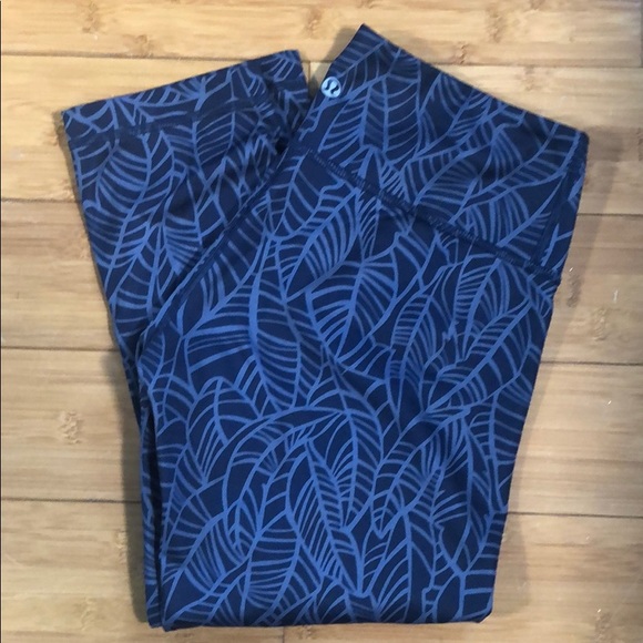 Lululemon crops